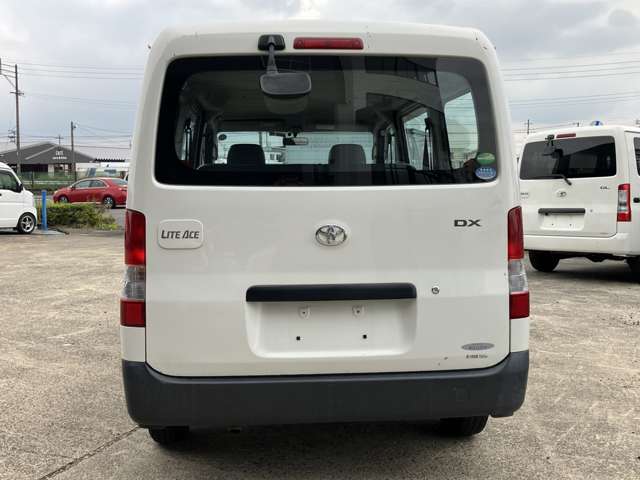 Toyota Light Ace Van 9