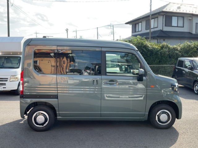 Honda N-VAN 8