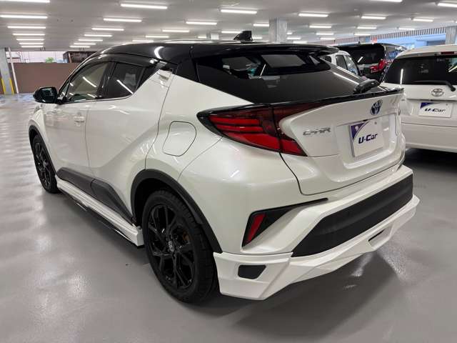Toyota C-HR 10
