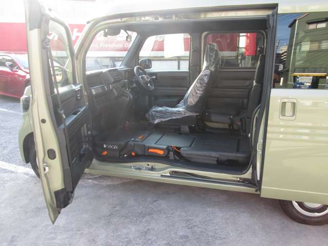 Honda N-VAN 9