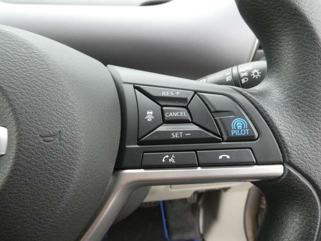 Nissan Serena 4