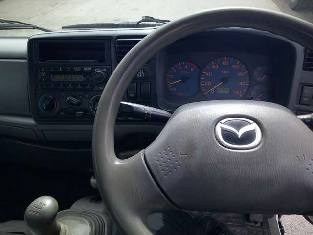 Mazda Titan Dash 11