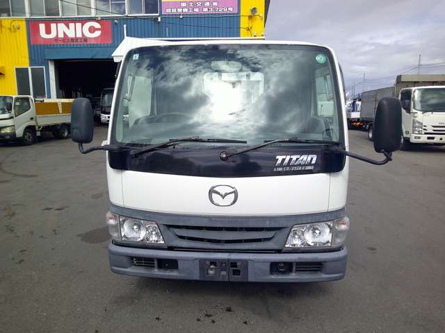 Mazda Titan Dash 2