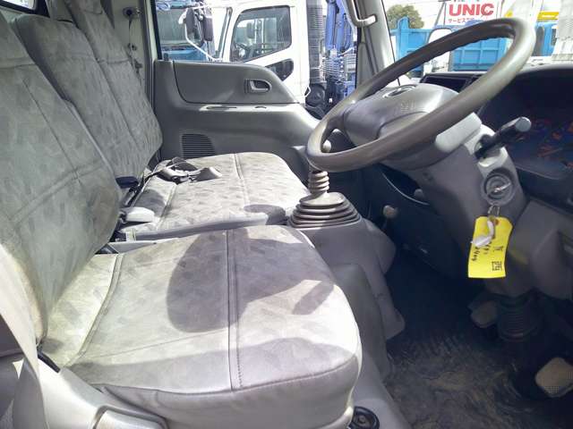 Mazda Titan Dash 10