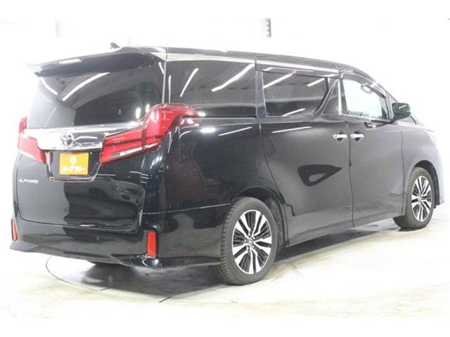 Toyota Alphard 6