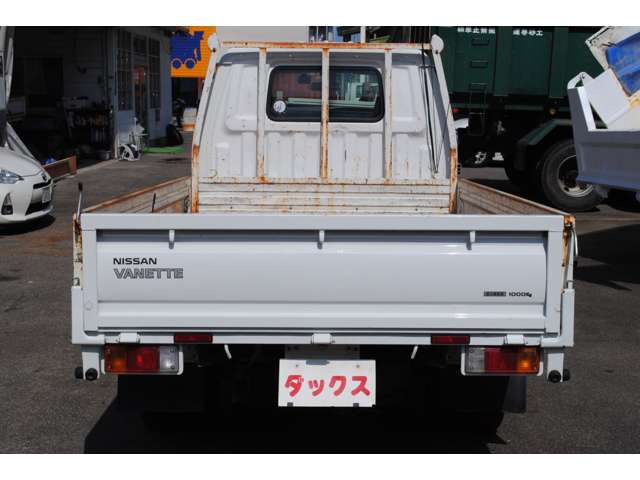 Nissan Vanette Truck 9