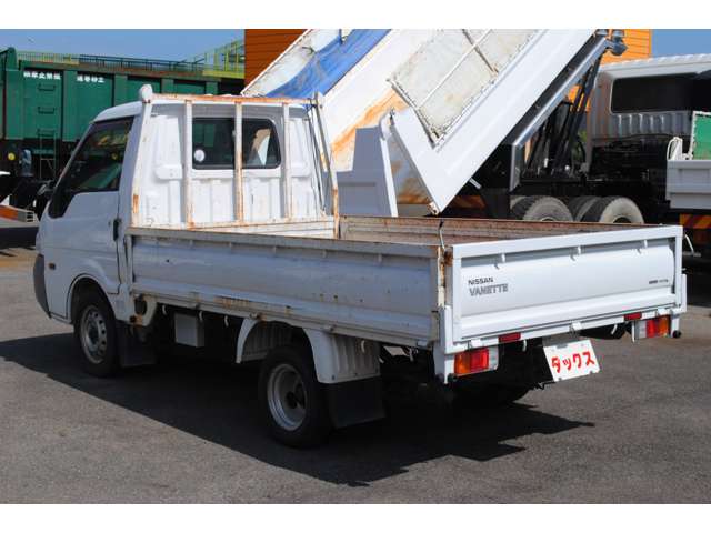 Nissan Vanette Truck 10
