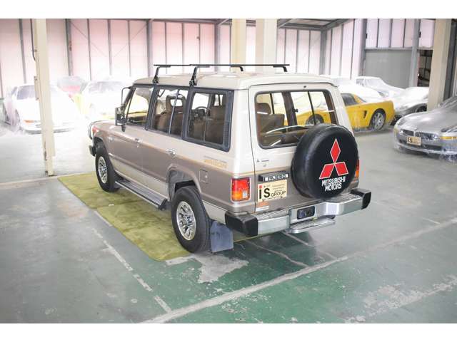 Mitsubishi Pajero 2