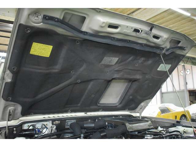 Mitsubishi Pajero 6