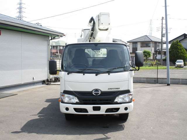 Hino Dutro 4