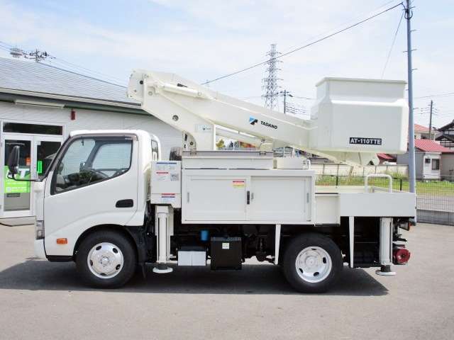 Hino Dutro 6