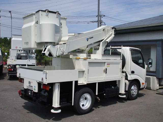 Hino Dutro 7