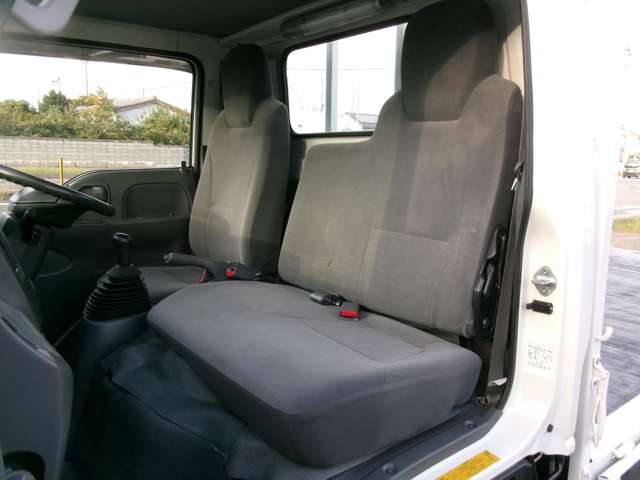 Isuzu Elf 11