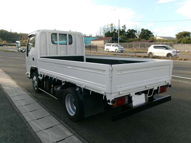 Isuzu Elf 7
