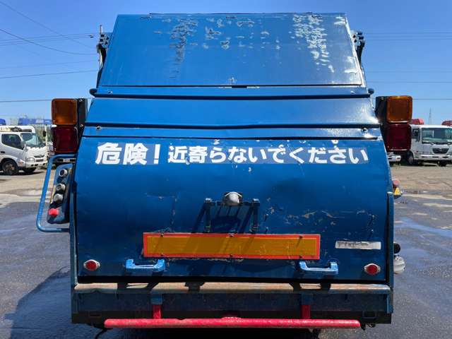 UD Trucks Condor 6