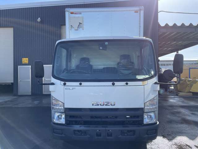 Isuzu Elf 2