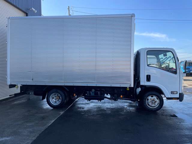 Isuzu Elf 4