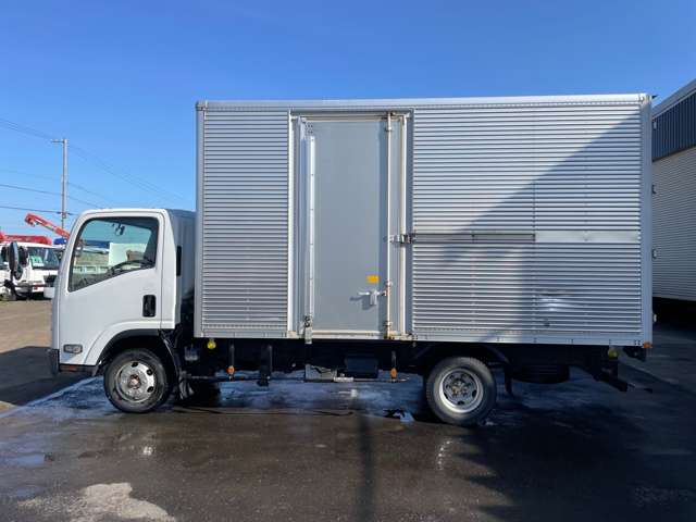 Isuzu Elf 8