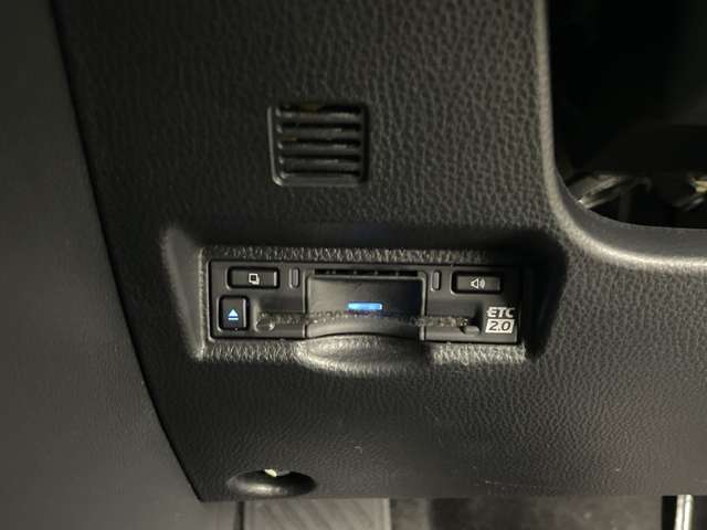 Toyota Voxy 9