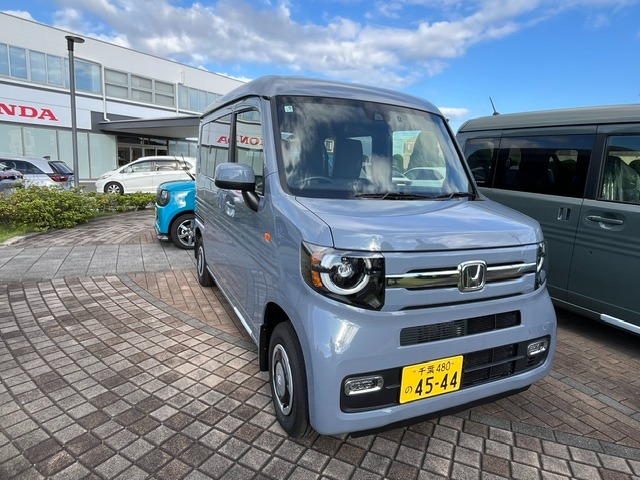 Honda N-VAN 8