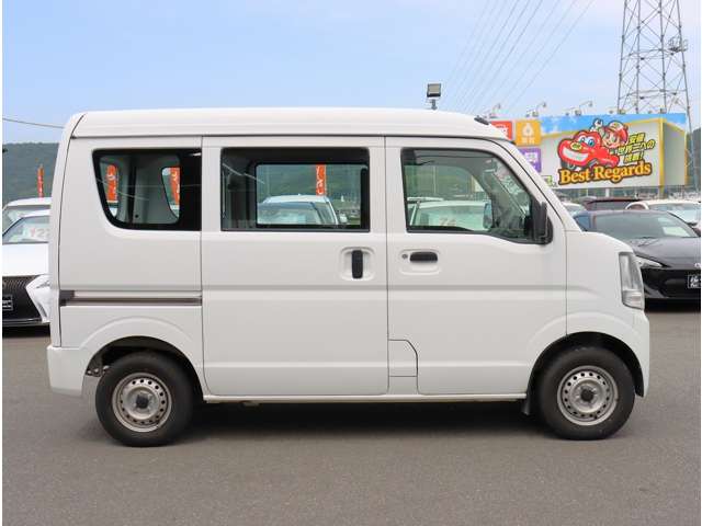 Mitsubishi Minicab Van 11