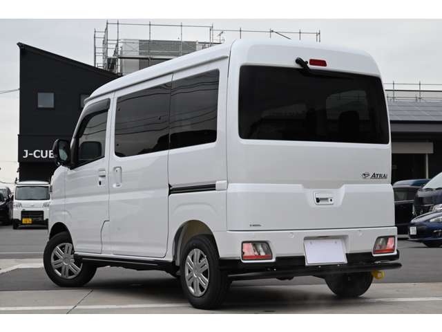 Daihatsu Atrai 7