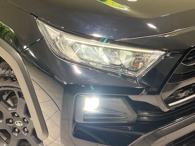 Toyota RAV4 12