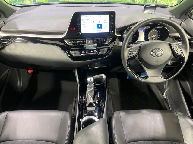 Toyota C-HR 2