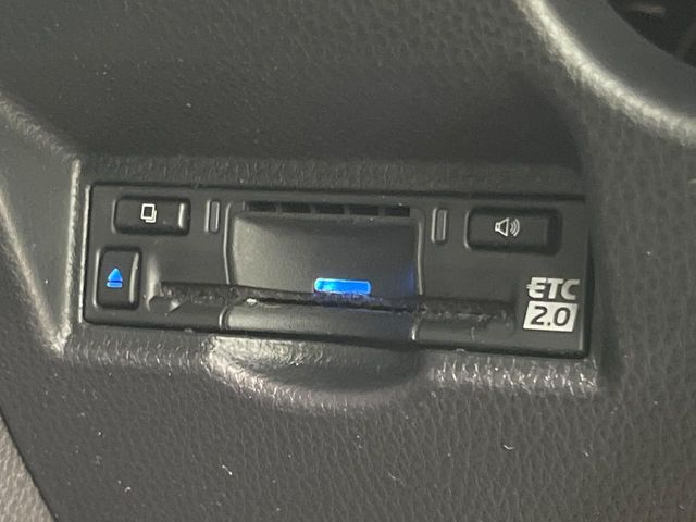 Toyota Noah 7