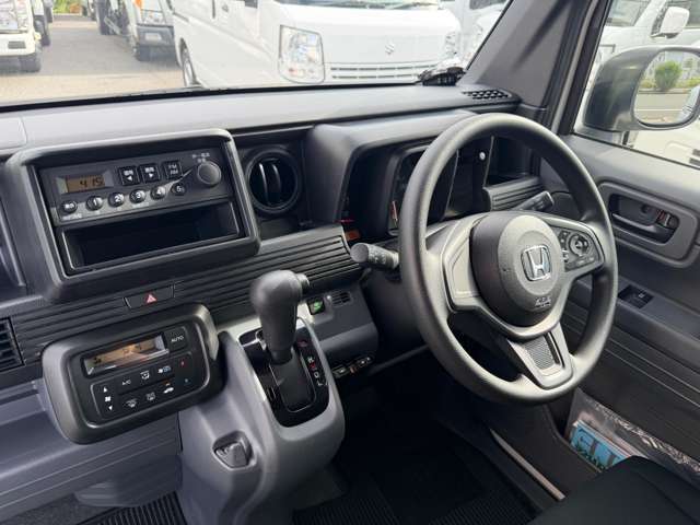 Honda N-VAN 9