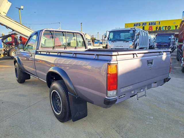 Nissan Datsun 6