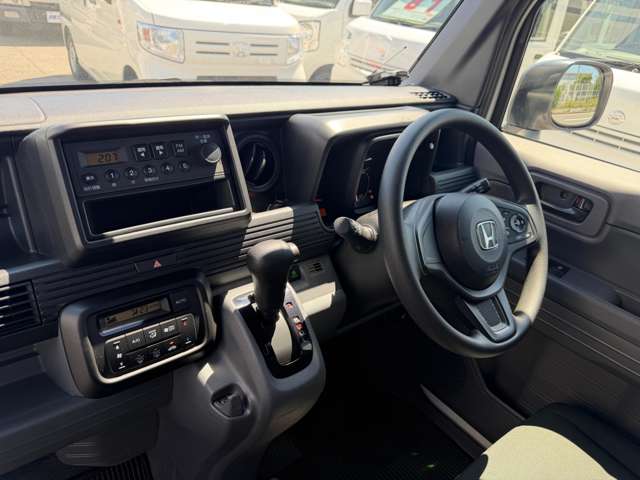 Honda N-VAN 9