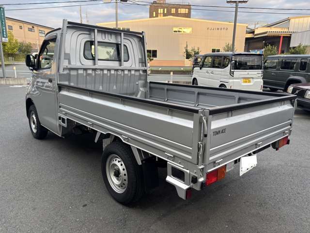 Toyota Town Ace Truck 5