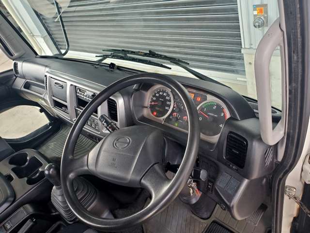 Hino Ranger 12