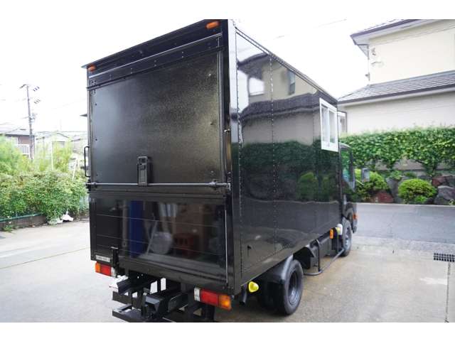 Nissan Atlas 9