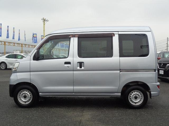 Daihatsu Hijet Cargo 2