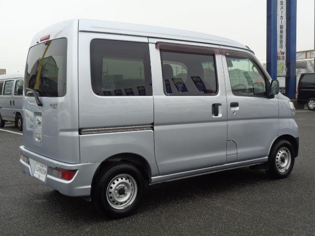 Daihatsu Hijet Cargo 5