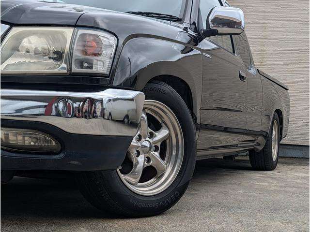 Toyota Hilux 4