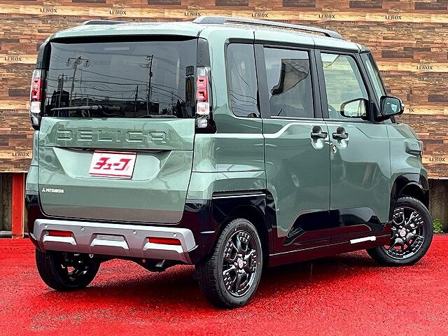 Mitsubishi Delica Mini 5