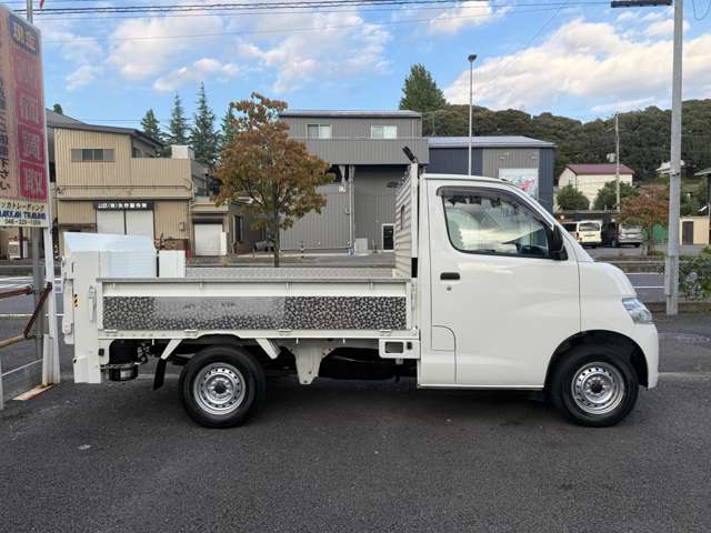 Toyota Town Ace Truck 8