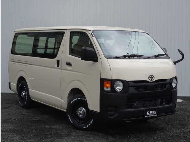 Toyota Hiace Van 7