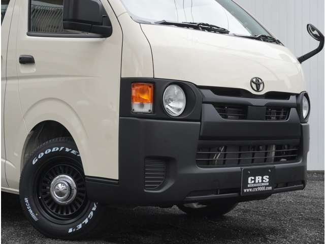 Toyota Hiace Van 9