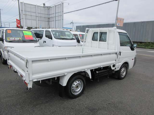 Nissan Vanette Truck 11