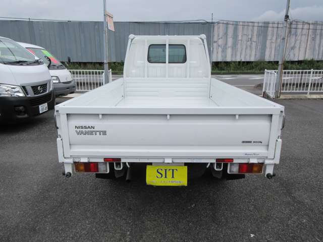 Nissan Vanette Truck 6