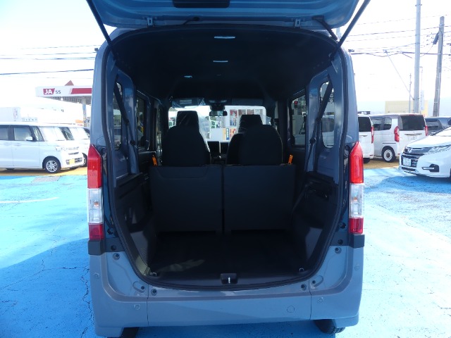 Honda N-VAN 8