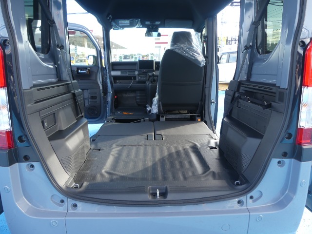 Honda N-VAN 10
