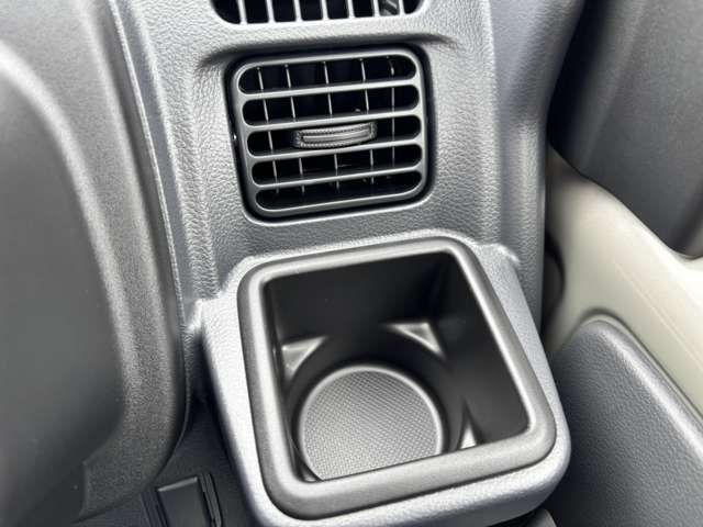 Nissan Clipper Truck 12