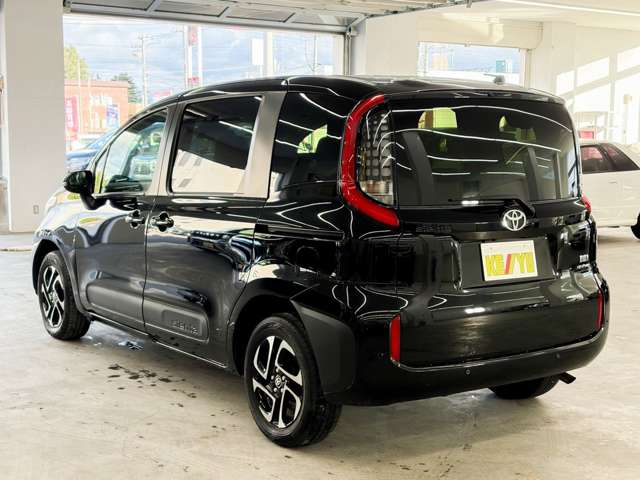 Toyota Sienta 9