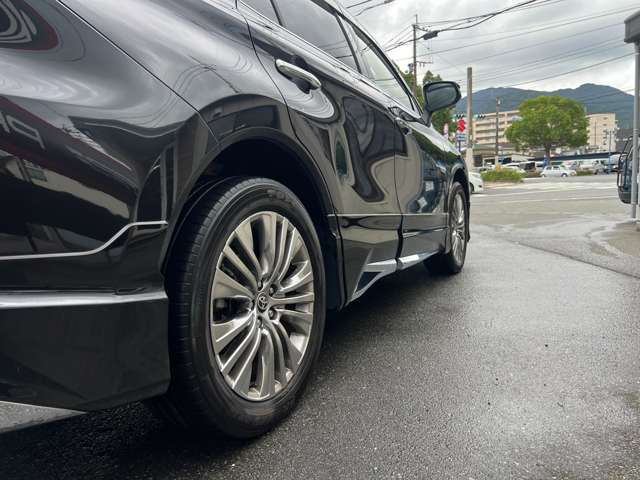 Toyota Harrier 12