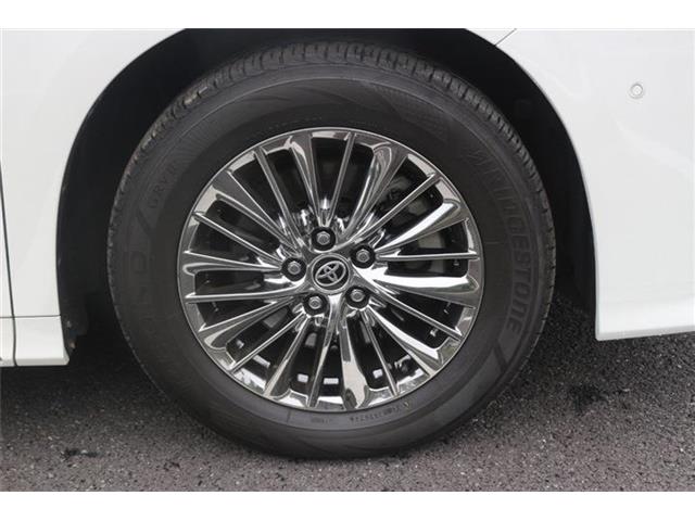 Toyota Alphard 13